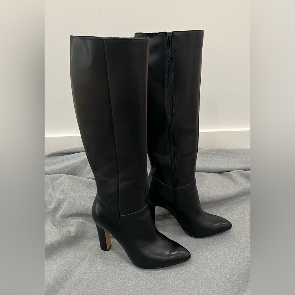 NWOB new never worn saks fifth ave kortnee knee high zip black leather boots 6